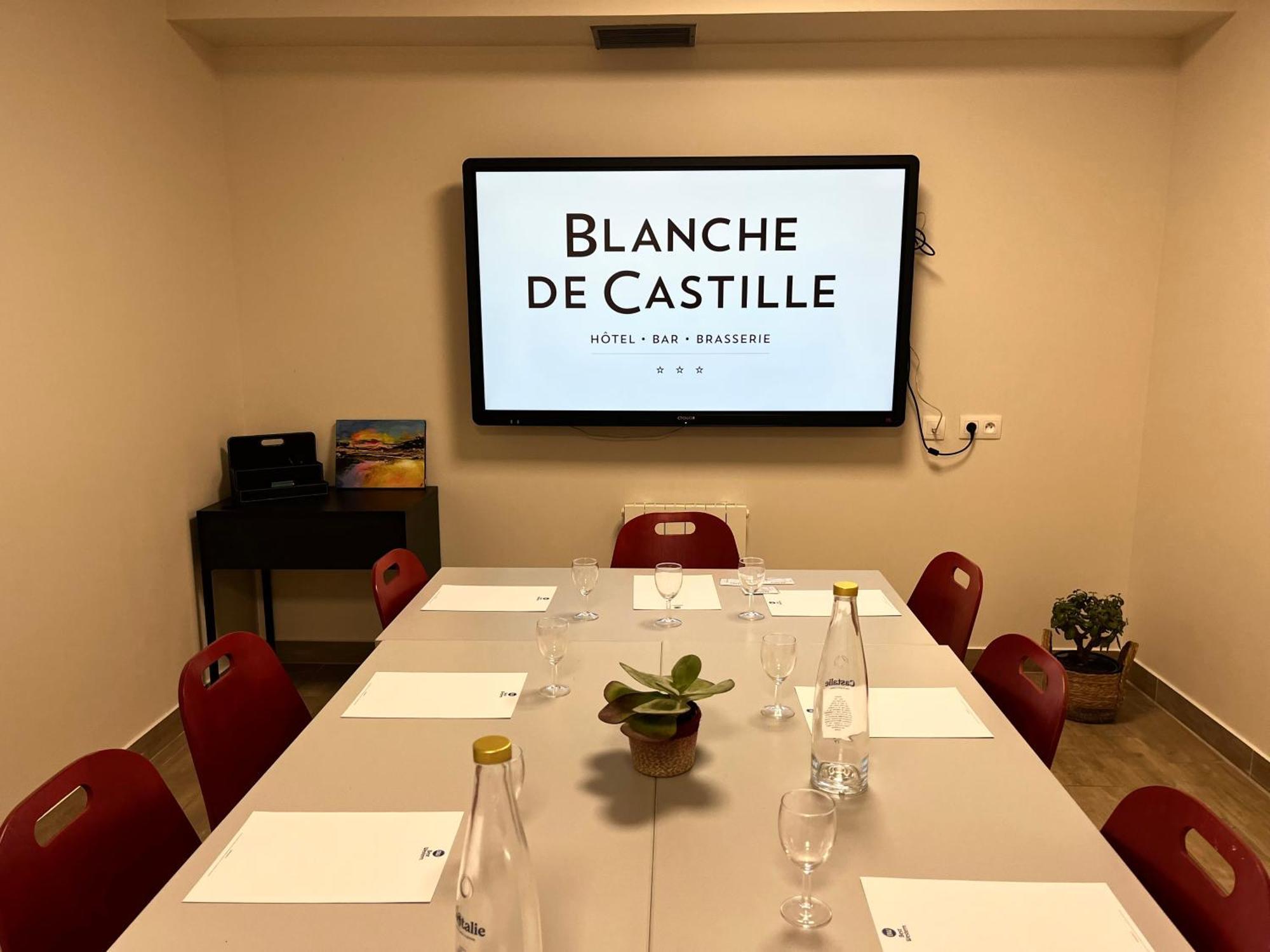 Best Western Blanche De Castille Dourdan Exterior foto
